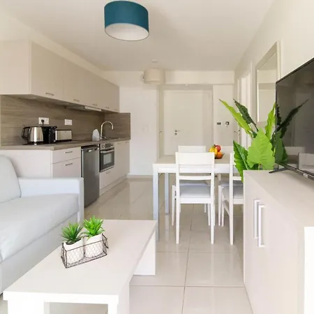 Apartment Select'sohome - Le Poseidon - Piscine & Parking - Pour 4 Personnes - Pos03 *